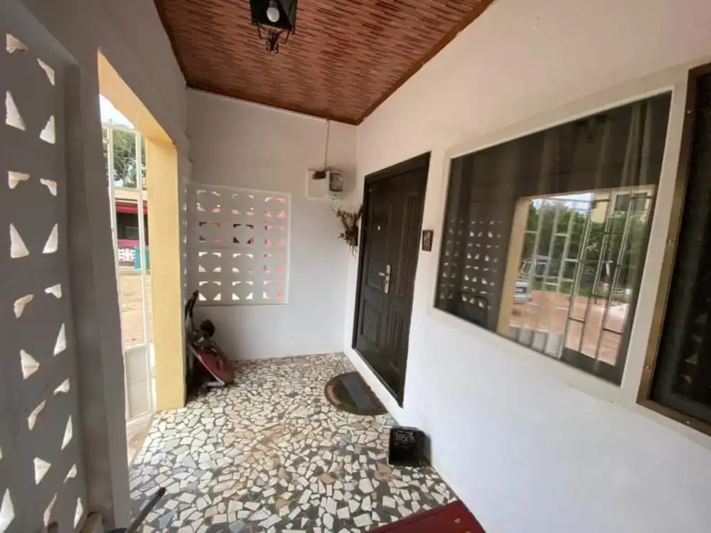 Stunning 2-bed House in Madina
