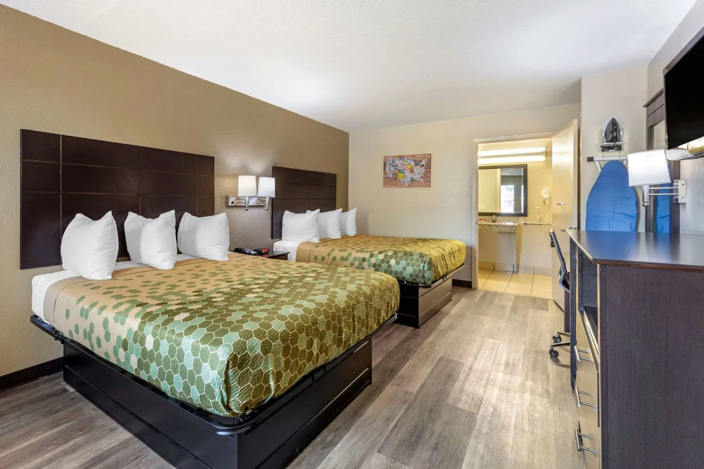 Econo Lodge Near SeaWorld