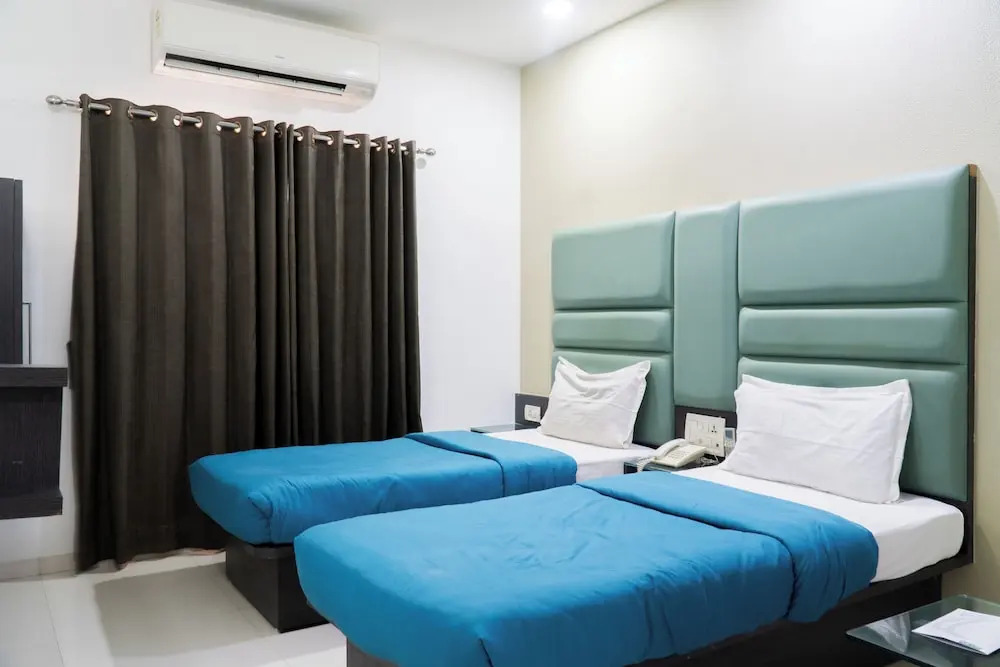 The Horizon Hotel