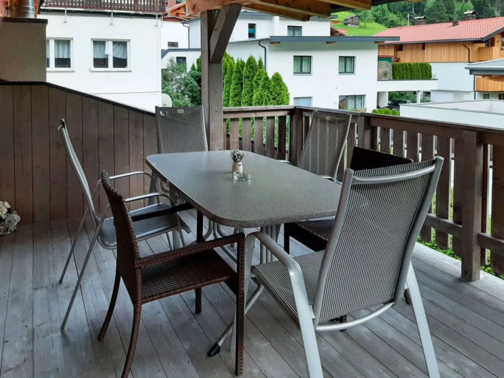 Apartment Sandra See