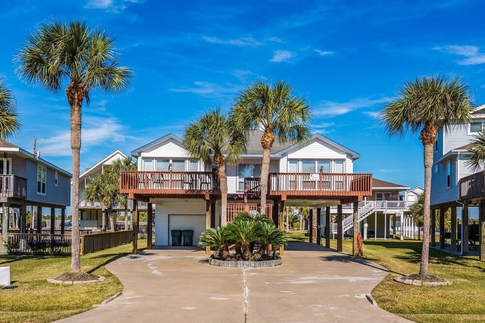 Casa de Reyes by Ryson Vacation Rentals