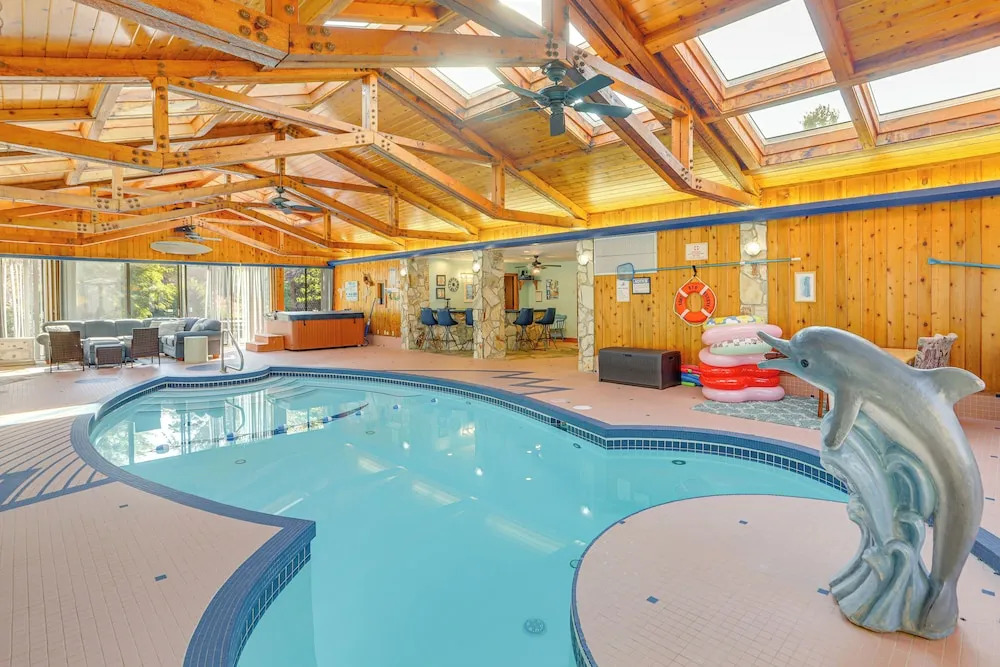 Vermilion River Home w/ Hot Tub & Private Dock