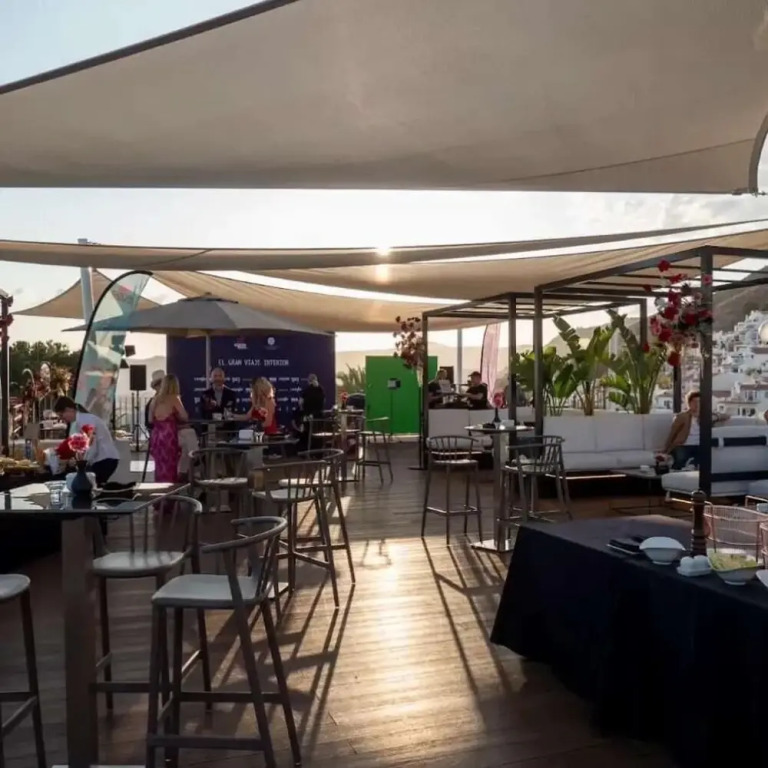 Tranquil Nerja House With Gardens, Pools and spa