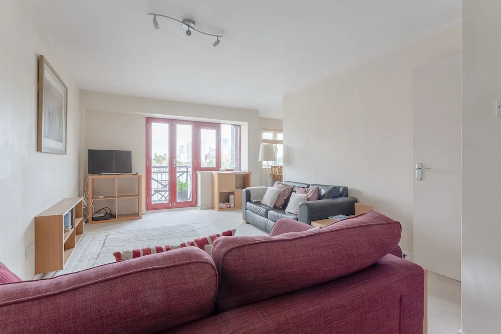 Quiet 3 Bedroom Apartment With Stunning Views