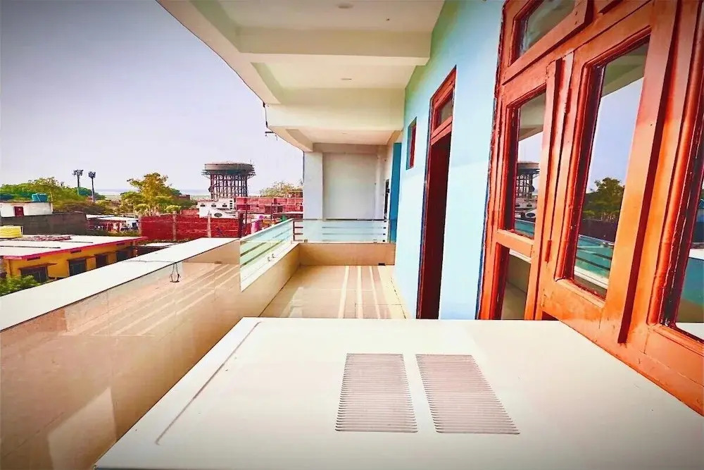 Hotel Aparna Palace