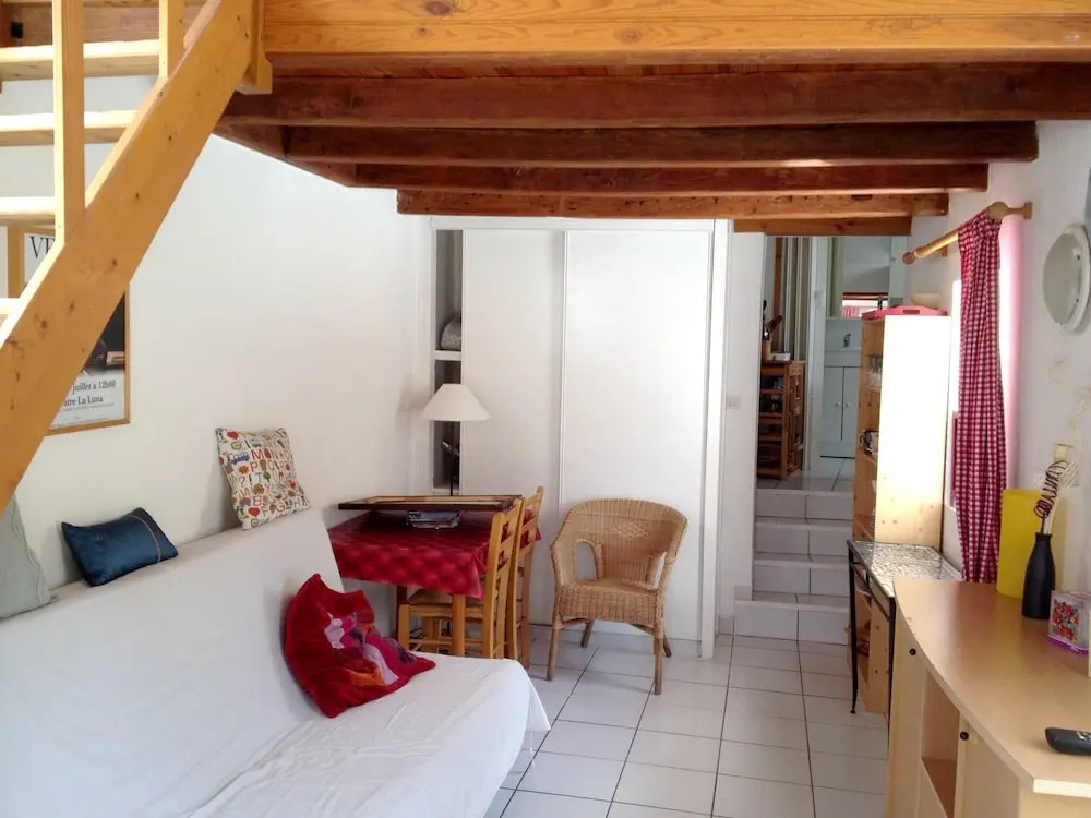 Studio in Saint-jean-d'angély, With Private Pool, Enclosed Garden and