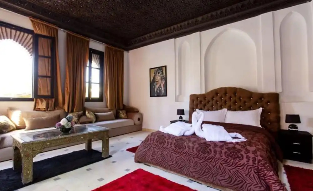 Palace with 2 villas and 2 swimming pools in Sidi Abdellah Ghiat