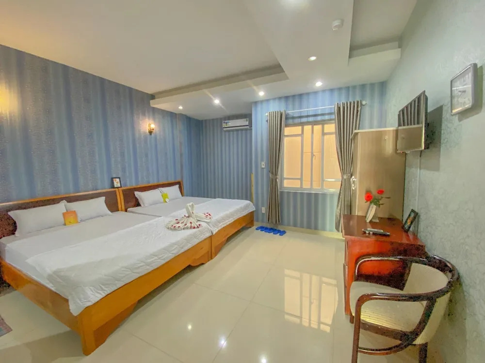 Phuoc Hai Hotel by The Moment