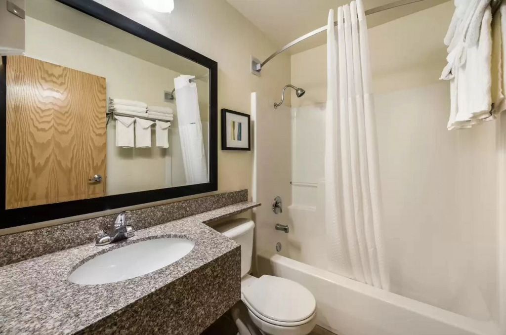 Quality Inn & Suites near NAS Fallon