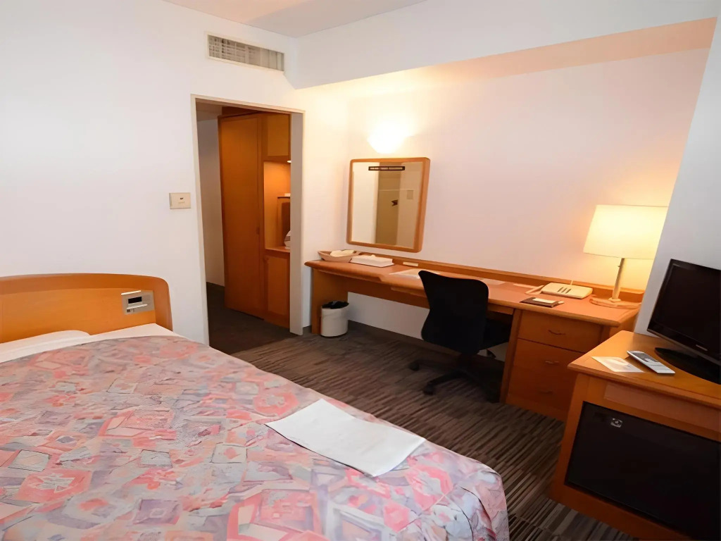 Hotel Crown Hills Okaya
