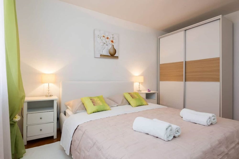 Apartment Dragica 1