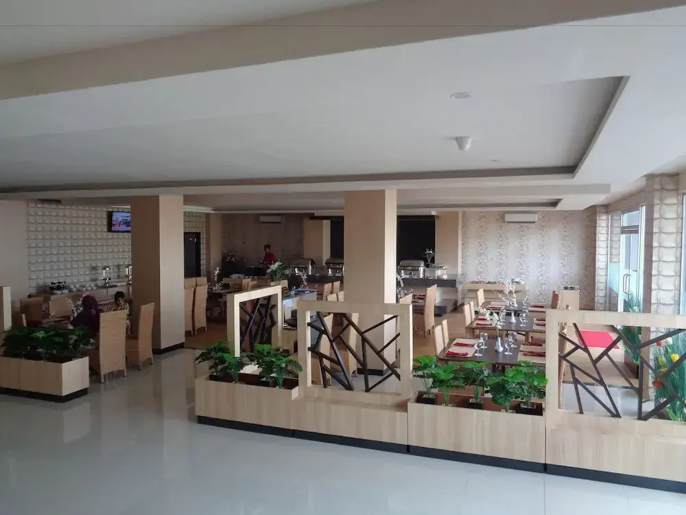 Grand Dian Hotel Slawi