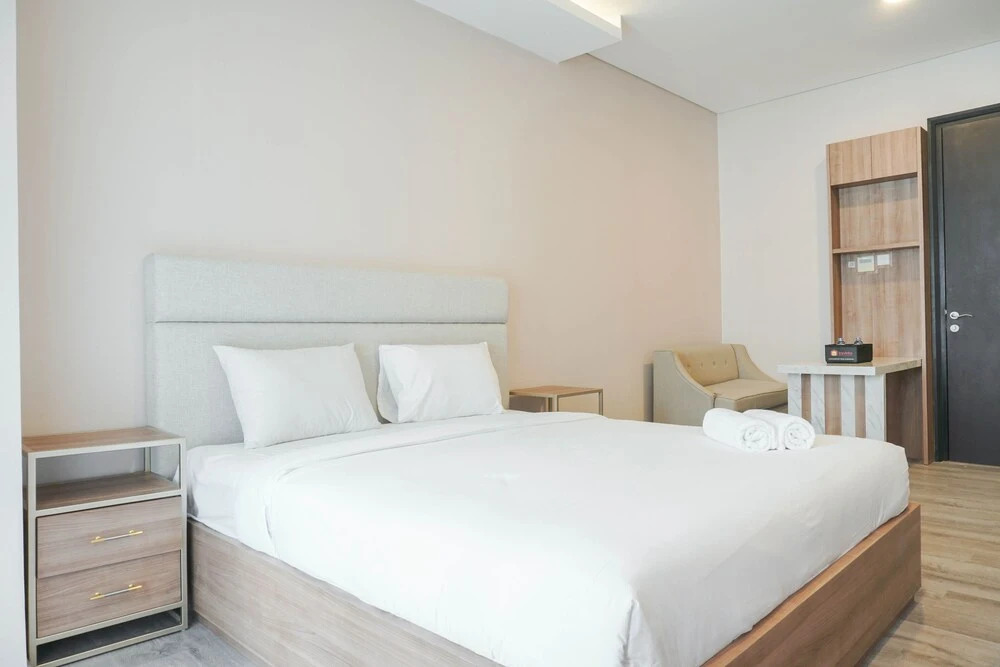 Fabulous and Strategic 1Br Sudirman Suites Apartment