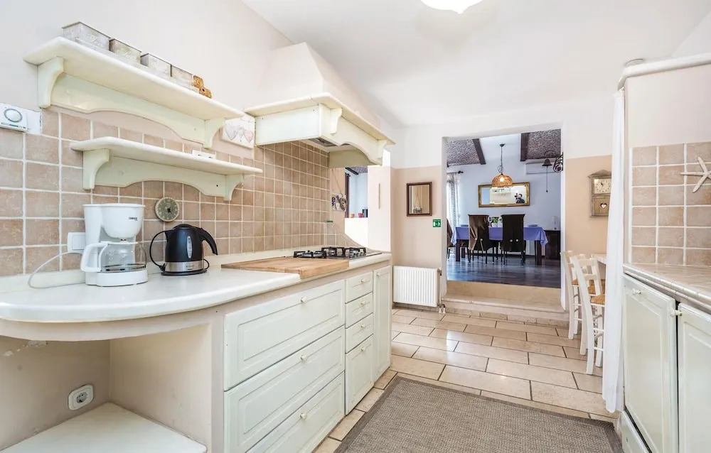 Amazing Home in Rab With Wifi and 3 Bedrooms