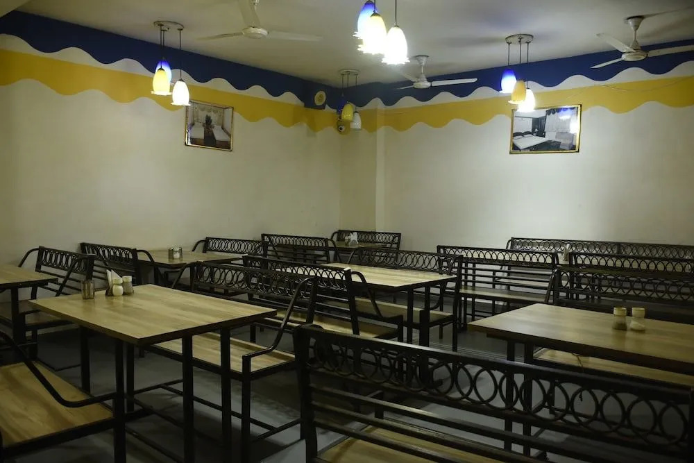 Hotel Satyug Inn