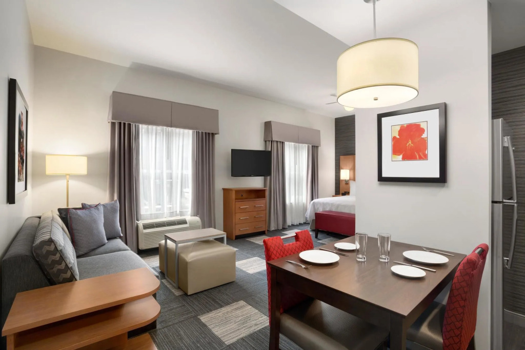 Homewood Suites By Hilton Techridge Parmer At I 35