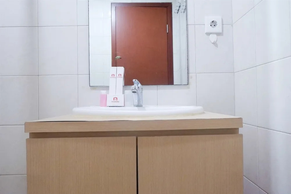 Cozy and Spacious Apartment at Thamrin Residence near to Sudirman