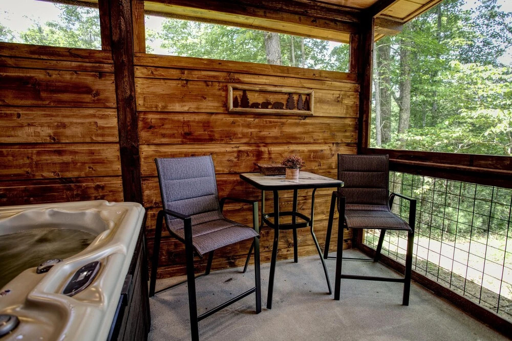 Scenic Solitude 2 Bedroom Home by Redawning