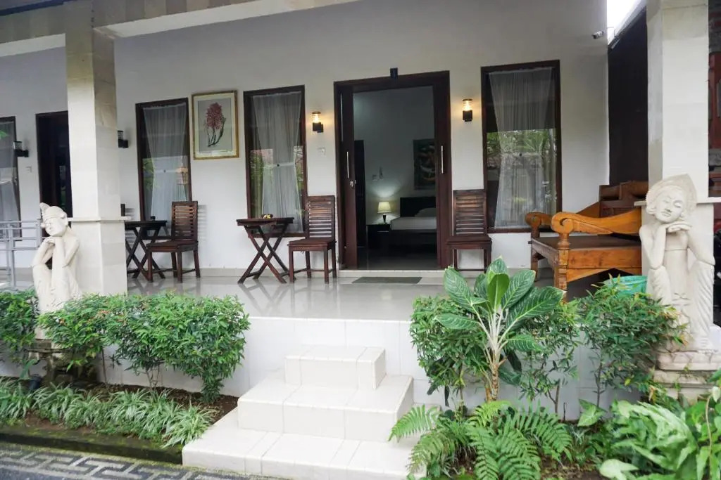 Ary Guest House