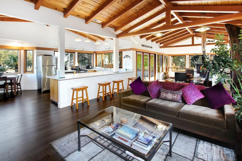 202 Pelton Ave Home