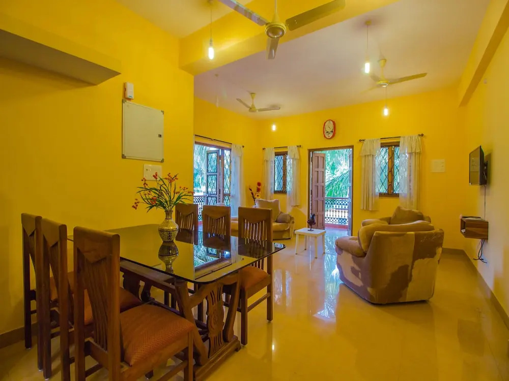 OYO 12998 Home Modern 2BHK Merces