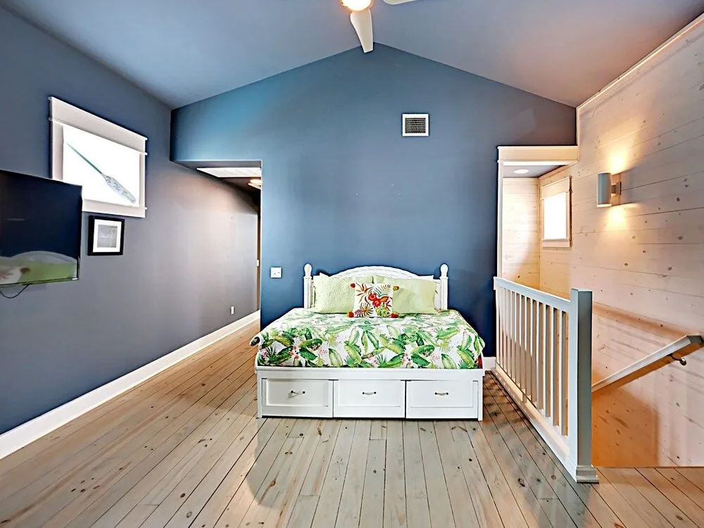 Stylish New #102 - 3 Br Townhouse