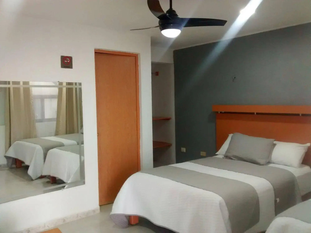 Hotel 49