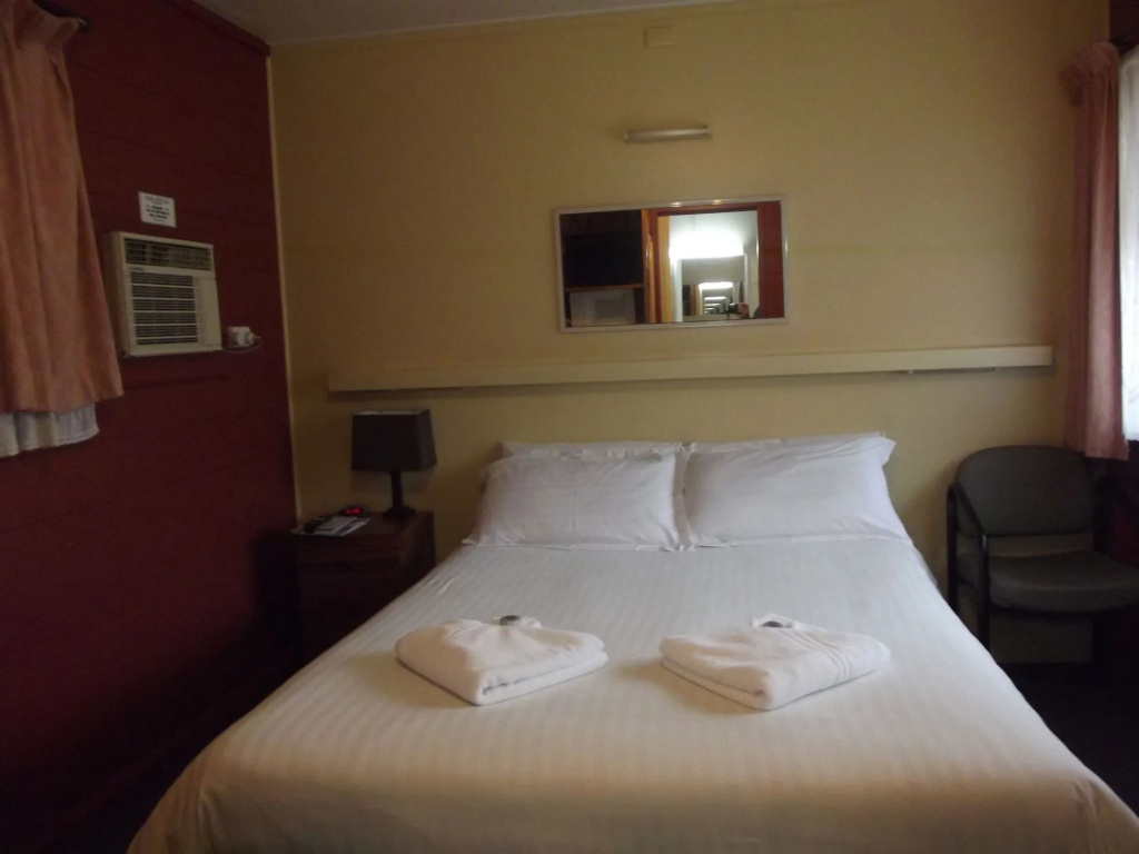Red Cedar Motel