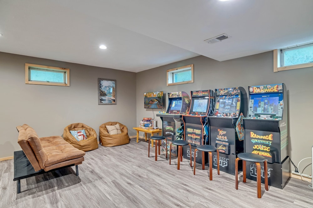 Waterfront Family Getaway w Hot Tub Game Room