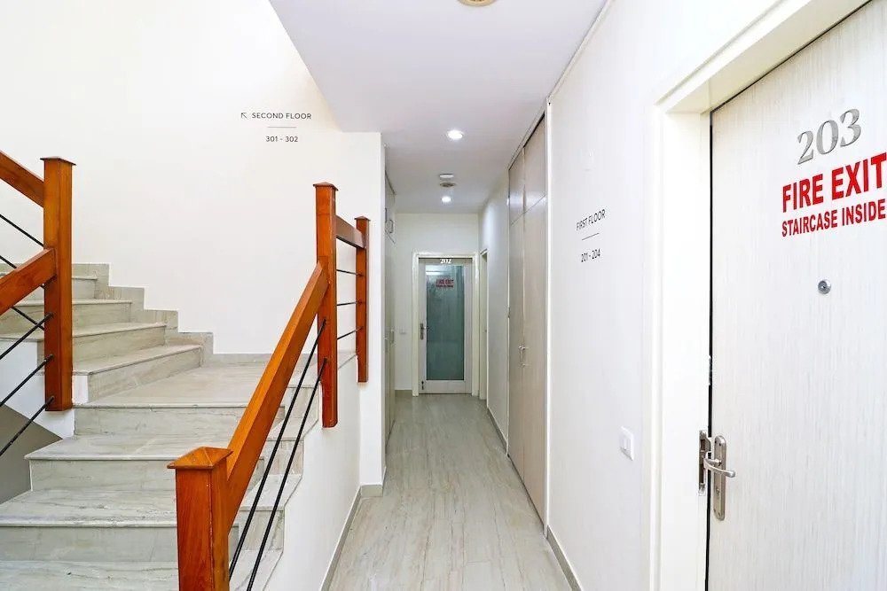 SilverKey Executive Stays 19389 Divine Inn Rajouri Garden