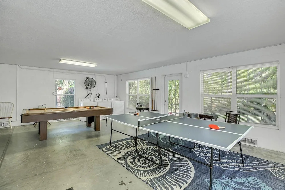 4BR Beach-Central Duplex by RedAwning