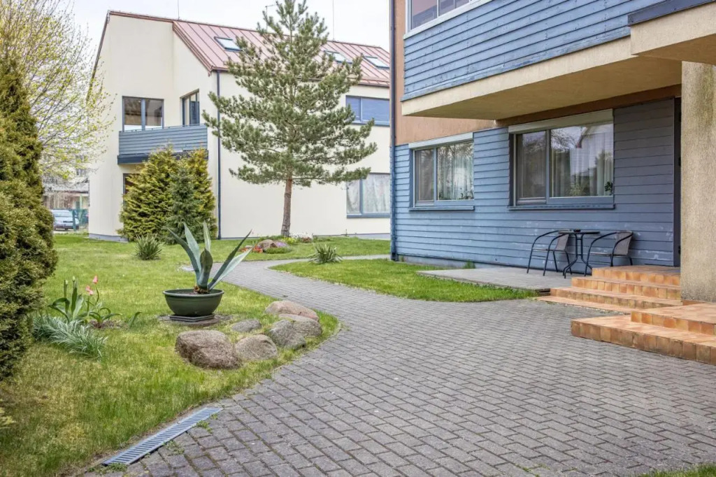 VIEW POINT APT@City Center+PKG, By Cohost