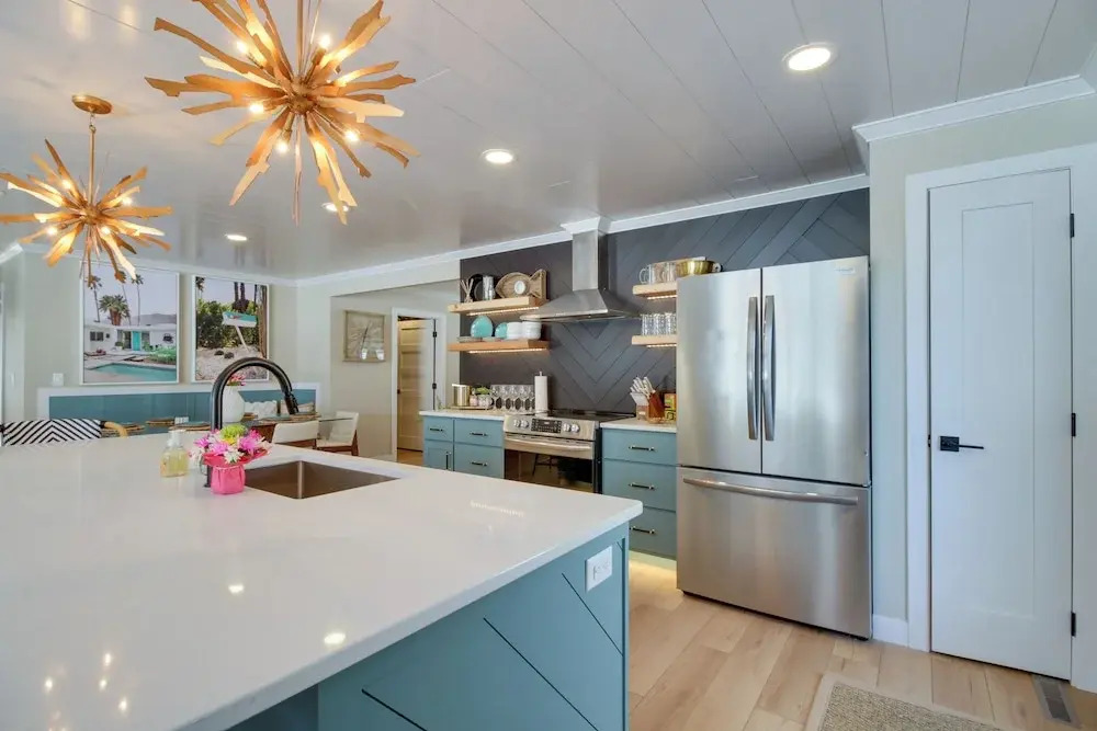 Home Rental on Detroit Lake: Dock, Game Room