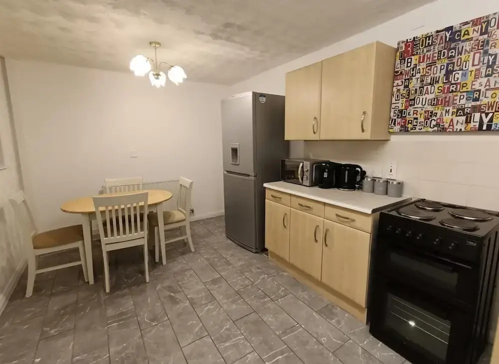 House - Sleeps 5 & Close to Peak District