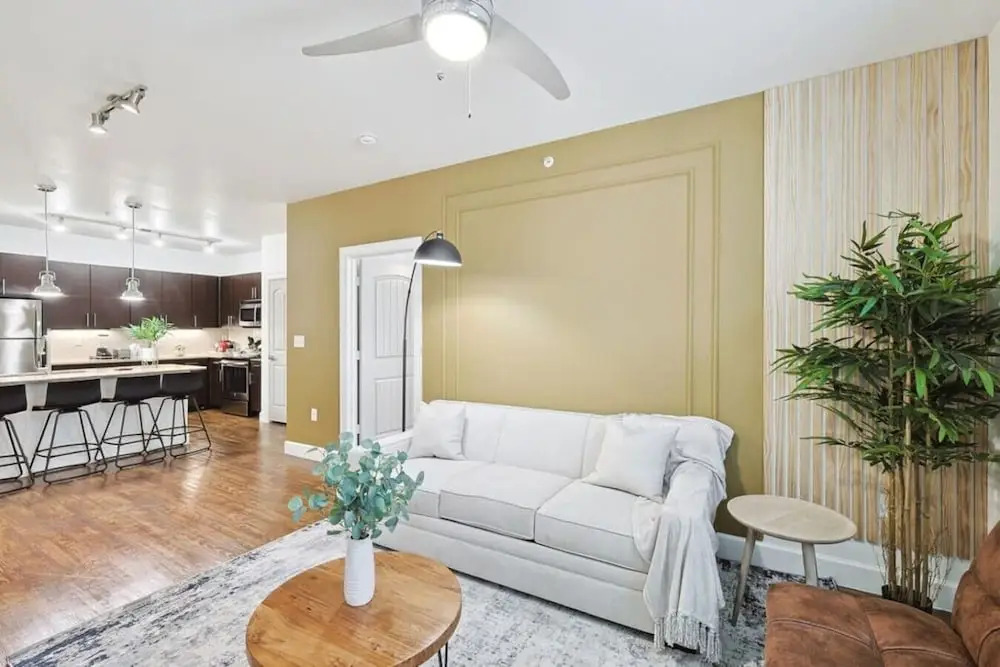 Luxurious 2b2b Near Toyota HQ, The Star, Legacy West