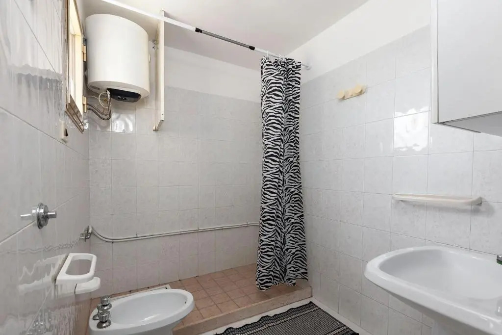 Casa 5 camere 3 bagni giardino clima wifi m151
