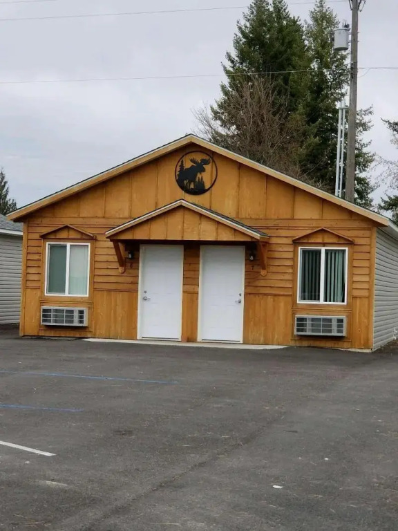 Moose Inn
