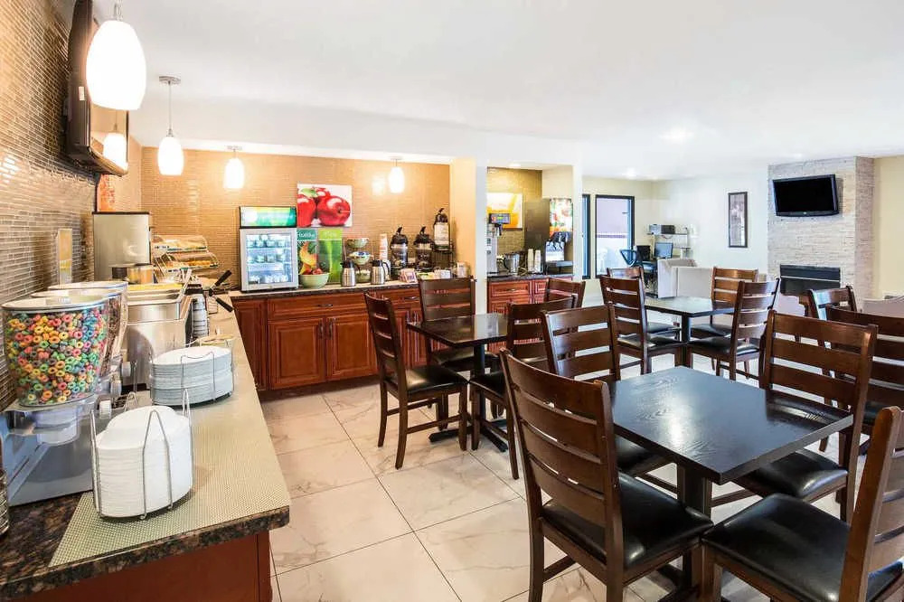 Americas Best Value Inn Monee / Chicago Area