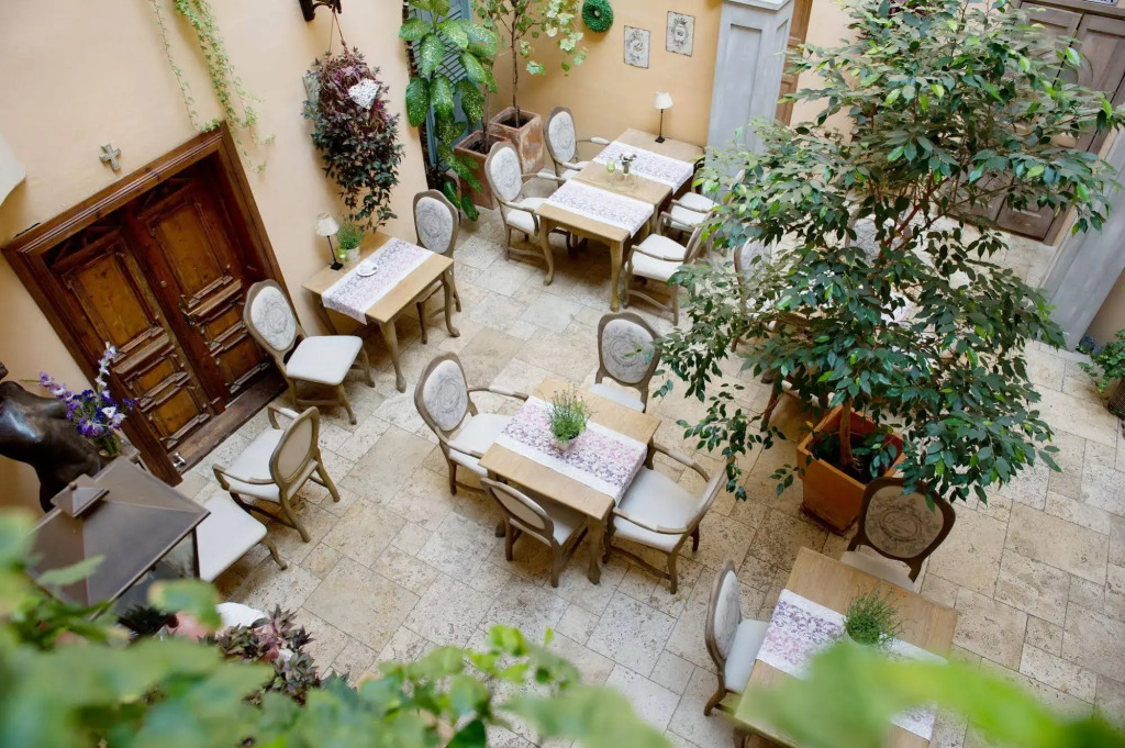 Hotel Kolegiacki