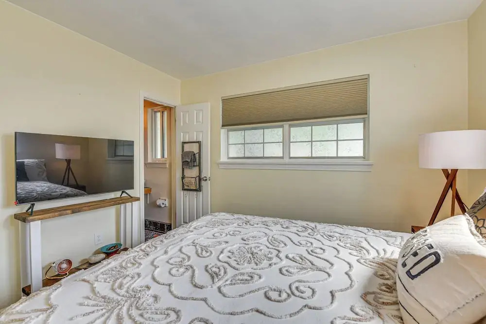 Fort Walton Beach Home ~ 2 Mi to Okaloosa Island!