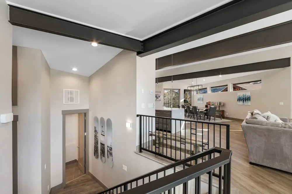 200 Caravelle Drive