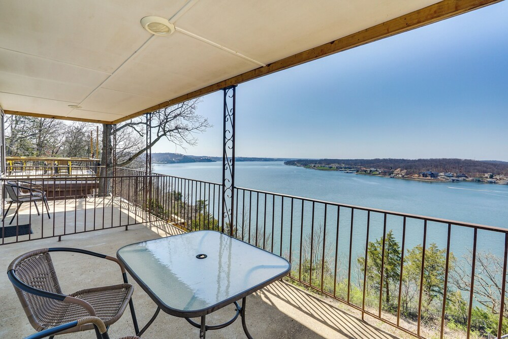 Unit 2: Pool, Lake & View! Studio By Bagnell Strip