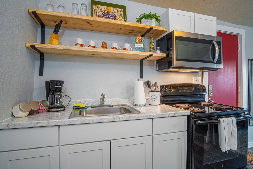 Downtown Accessible New 1br/1ba Cozy Studio