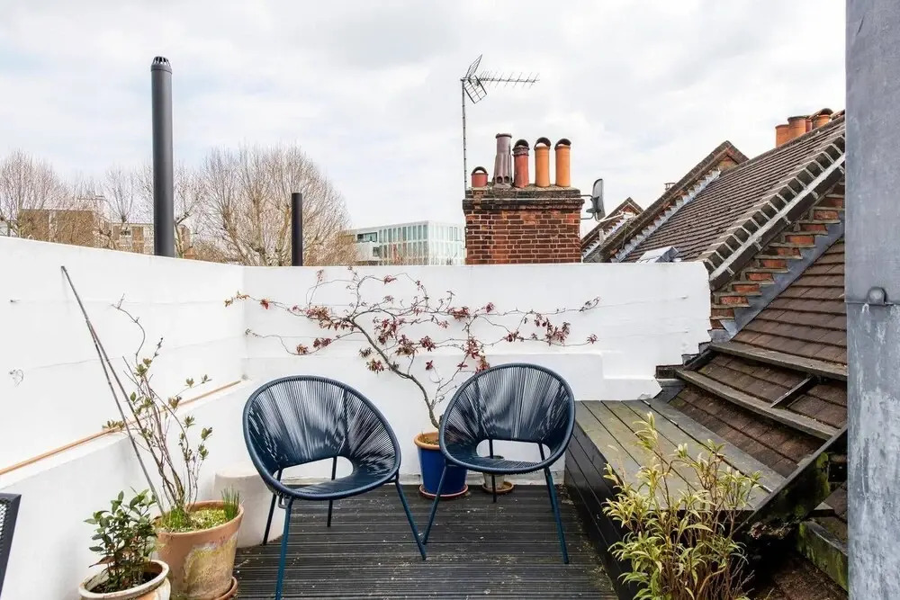 Beautiful 2 Bed W Roof Terrace in Holland Park