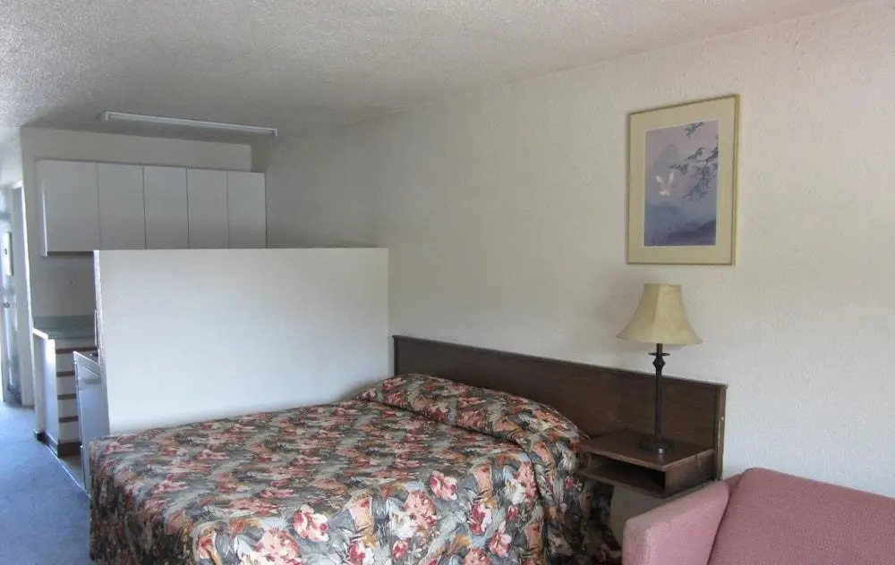 Brothers Inn Motel