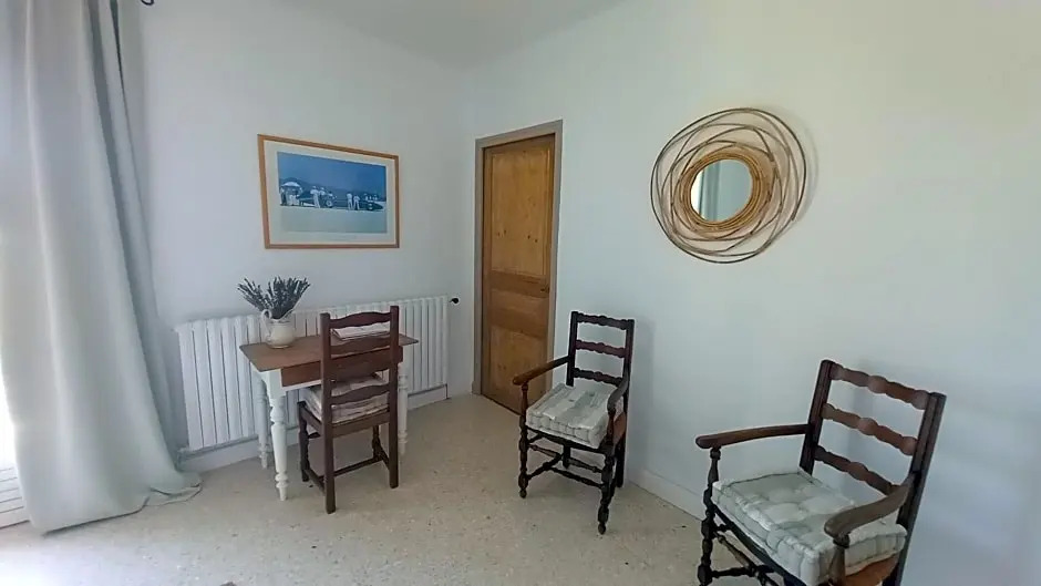 La Maison Ocre (Adults Only)