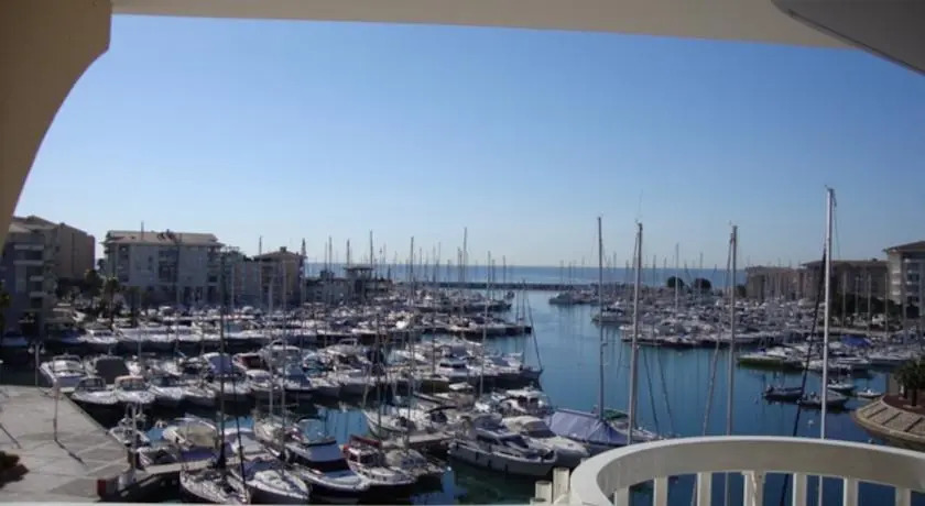 80PA141 Port Fréjus