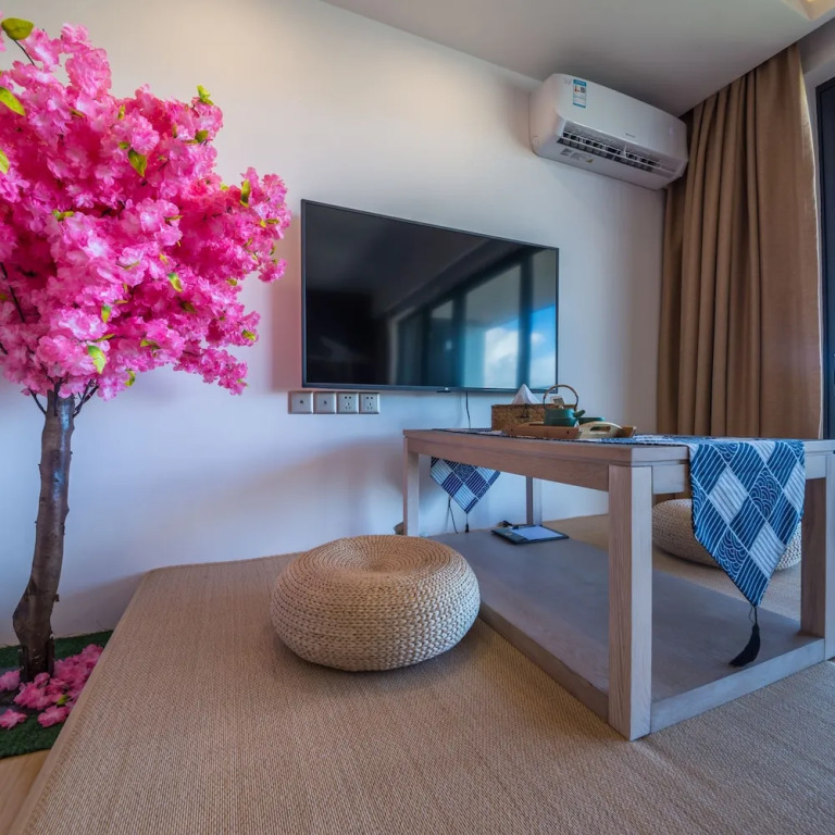 Yi Shu Jing Pin Holiday Hotel