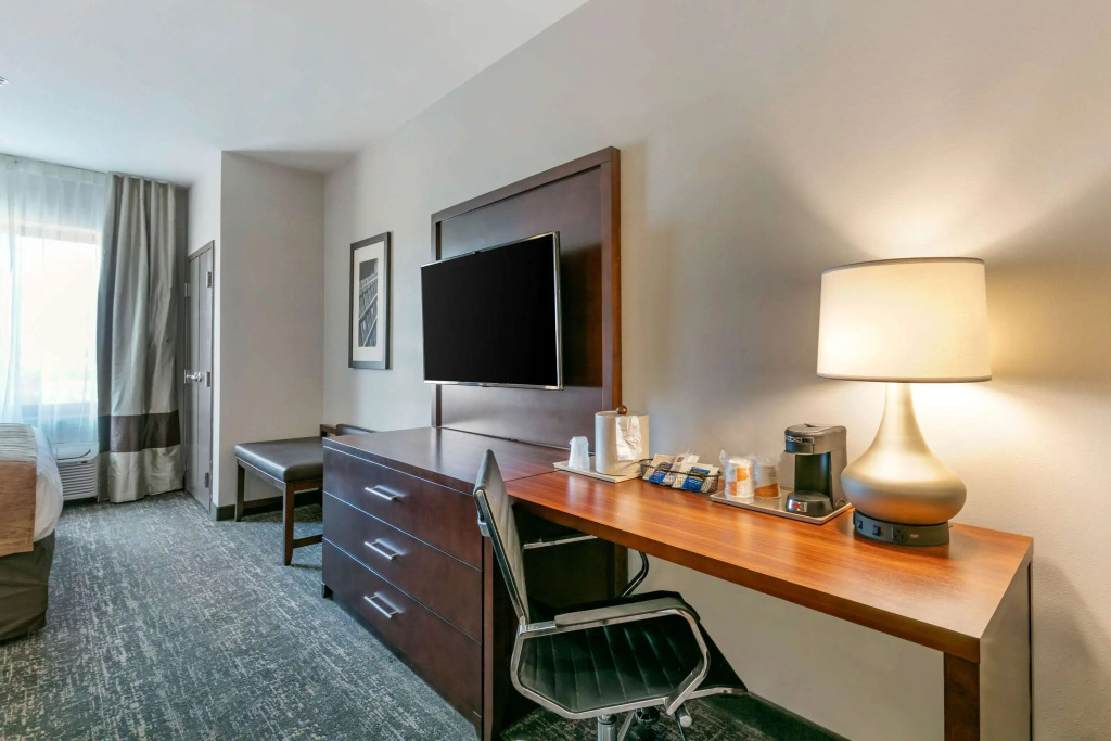 Comfort Suites North Tupelo