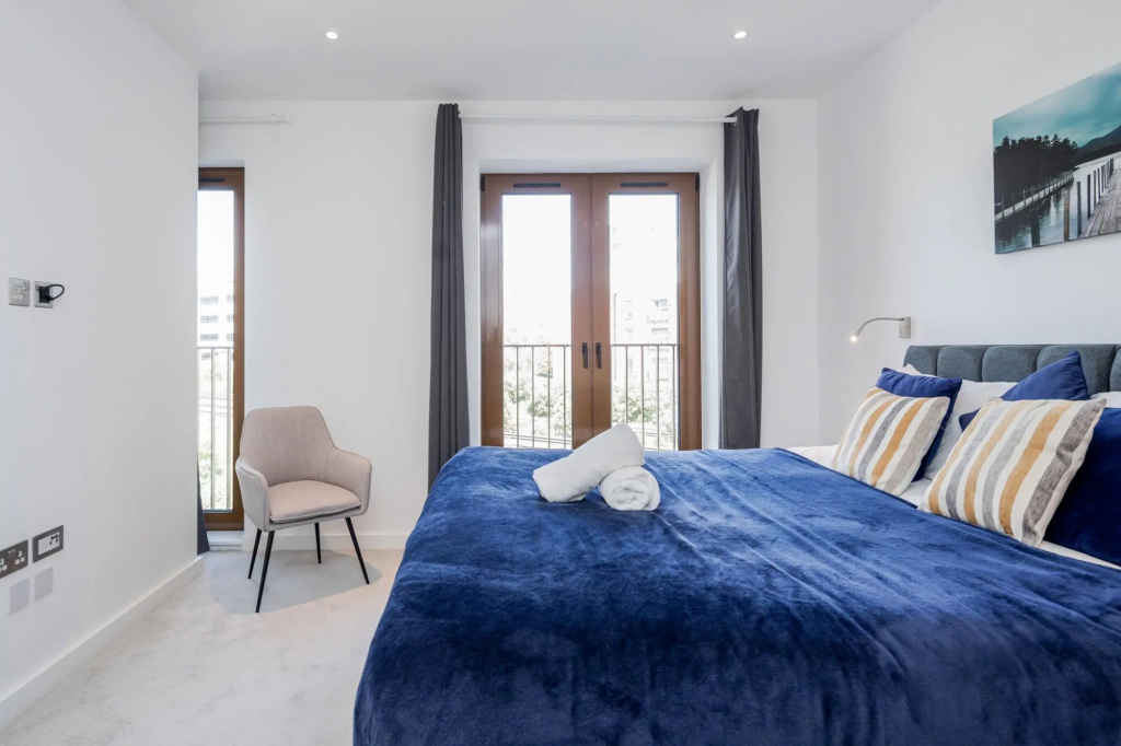 Lovely 1 Bedroom City Apartment , 5 mins Walk to the Station - 18mins to Central London, Free WiFi